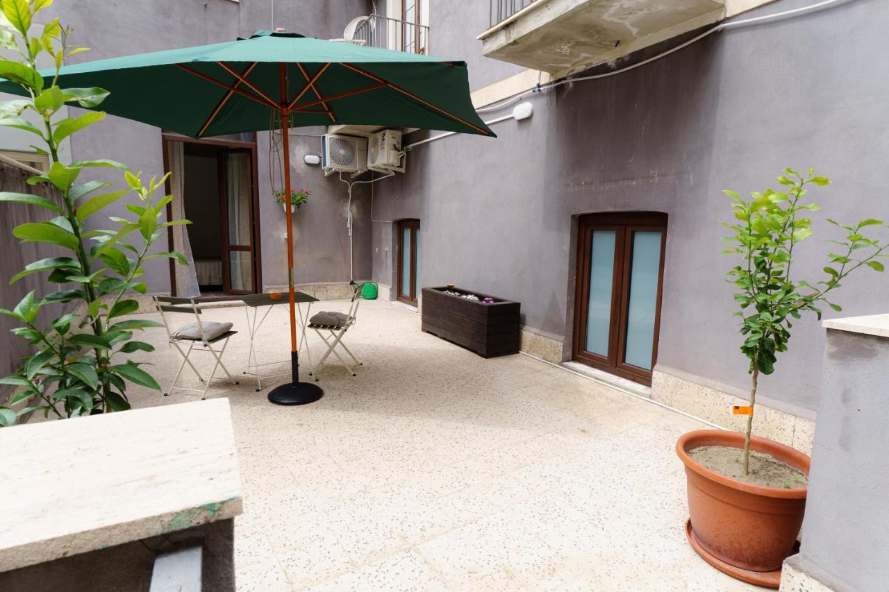 Casta Diva Holiday Rooms Catania Luaran gambar